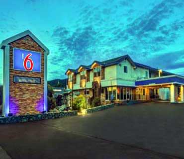 Motel 6 Ukia North